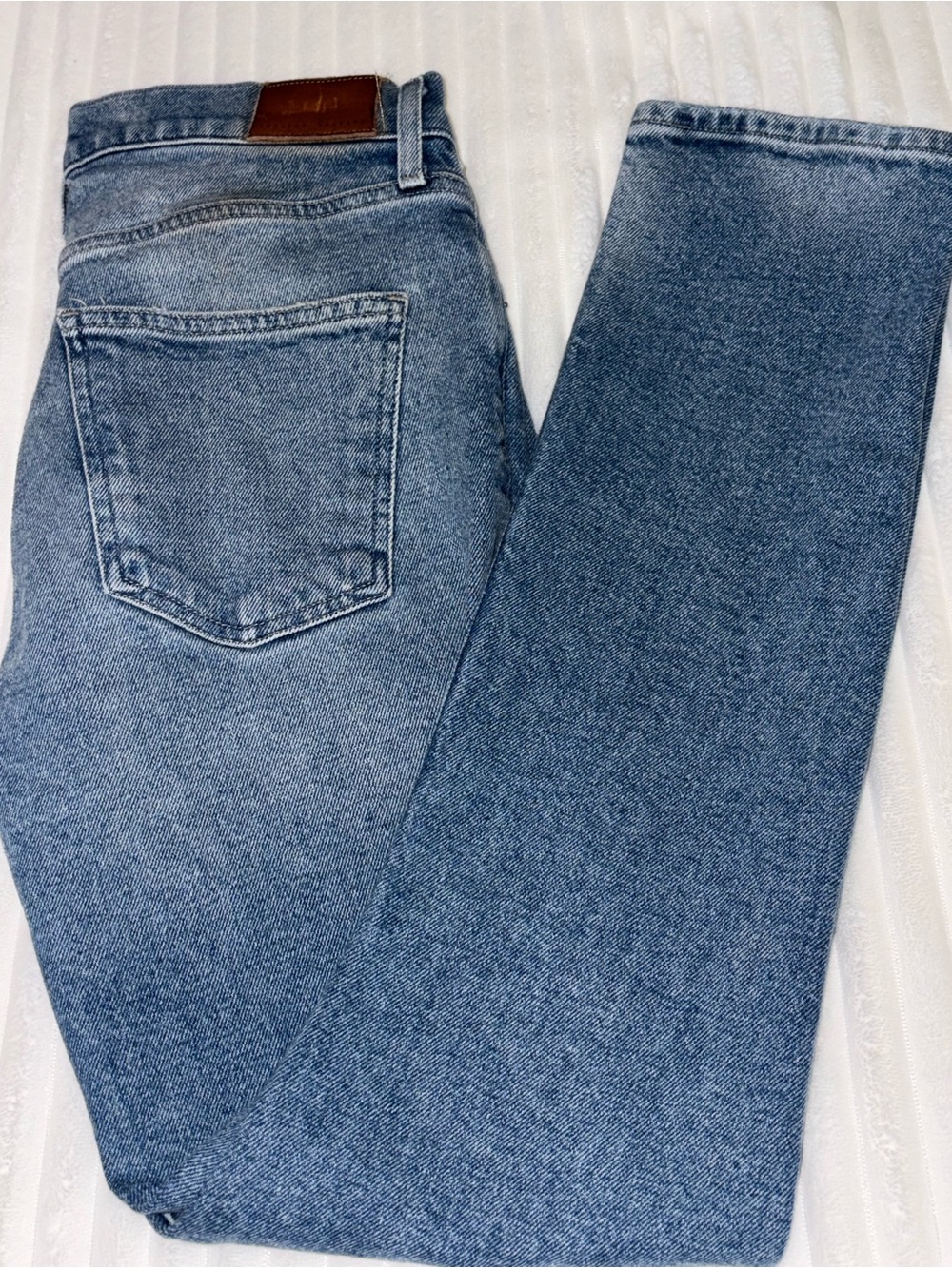 Citizens Of Humanity Straight Leg Jeans in Medium Blue Wash - Picture 8 of 8